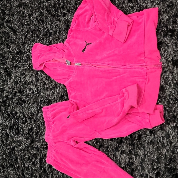 Puma Other - Puma velour sweat outfit